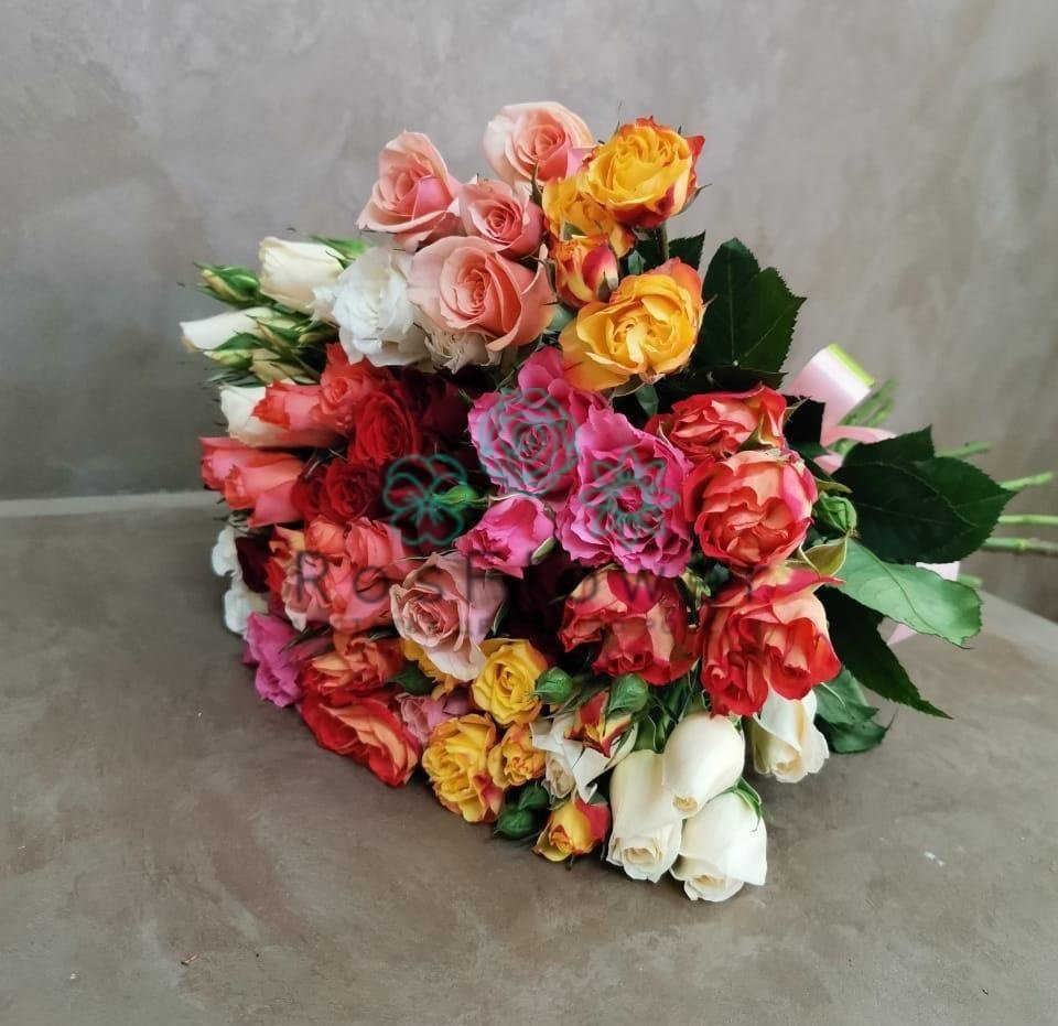 Букет цветов из: Розы в Плюссе