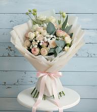 Букет цветов из:  Розы и Лизиантусы #REPLACE_PRED# Плюссе