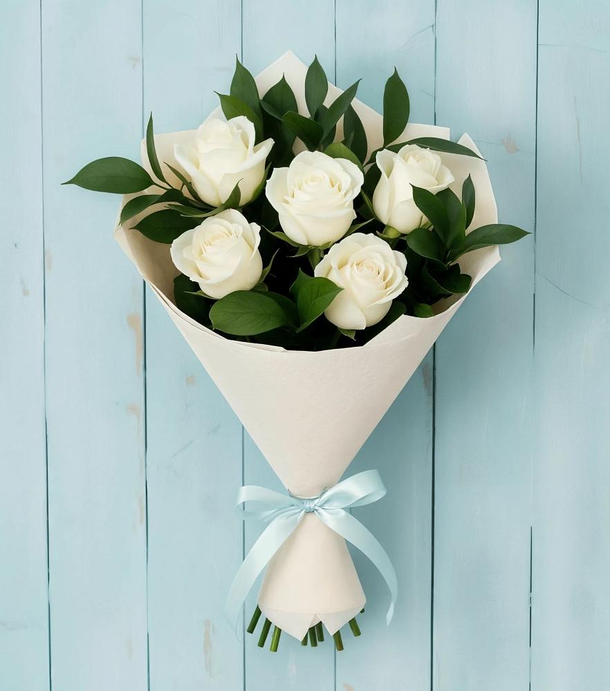 Букет цветов из: Розы в Плюссе