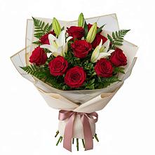 Букет цветов из:  Лилии и Розы в Плюссе