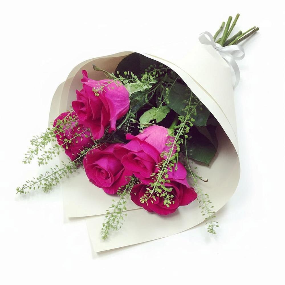 Букет цветов из: Розы в Плюссе