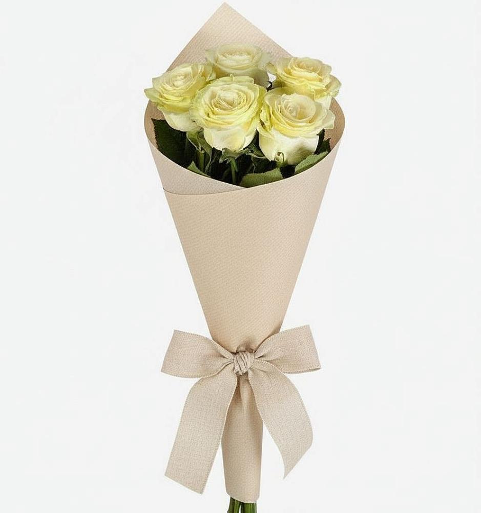 Букет цветов из: Розы в Плюссе