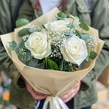 Букет цветов из:  Розы в Плюссе