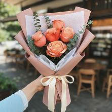 Букет цветов из:  Розы в Плюссе