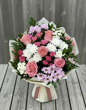 Букет цветов из:  Альстромерии, Гвоздики, Розы и Хризантемы #REPLACE_PRED# Плюссе