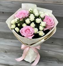 Букет цветов из:  Розы в Плюссе