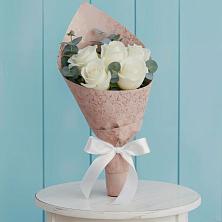 Букет цветов из:  Розы в Плюссе