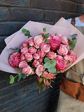 Букет цветов из:  Розы в Плюссе