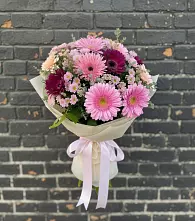 Букет цветов из:  Герберы и Хризантемы в Плюссе