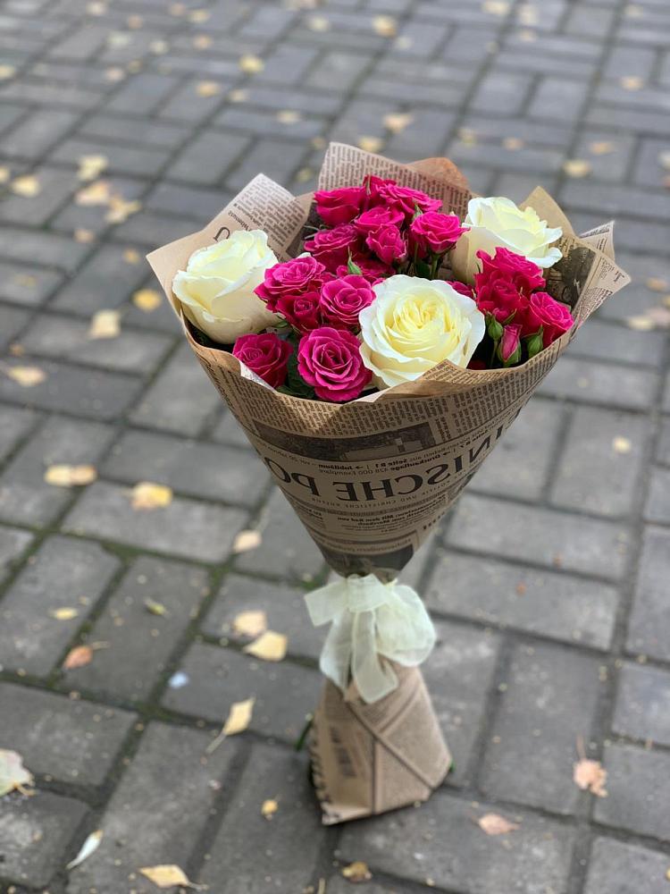 Букет цветов из: Розы в Плюссе