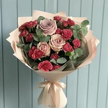 Букет цветов из:  Гвоздики и Розы #REPLACE_PRED# Плюссе
