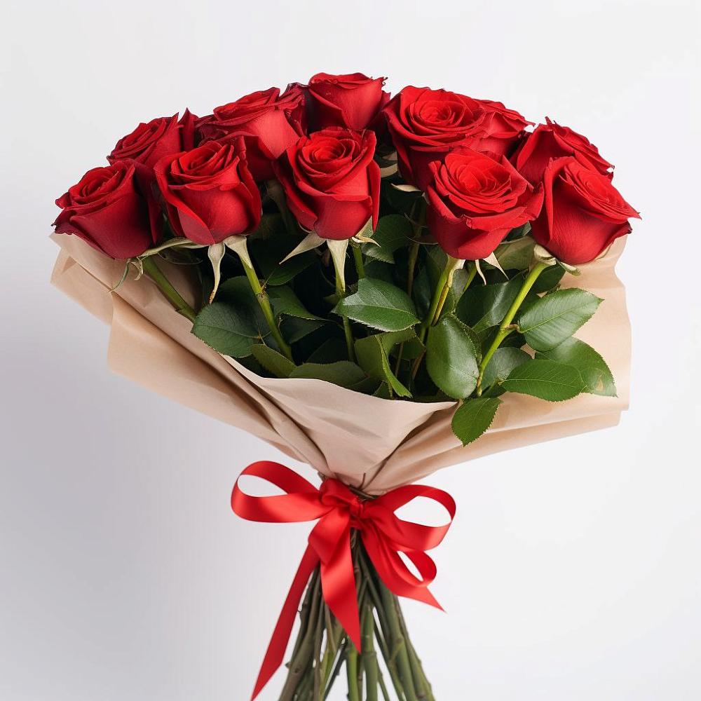 Букет 11 Красных роз Эдлесс Лав в Плюссе